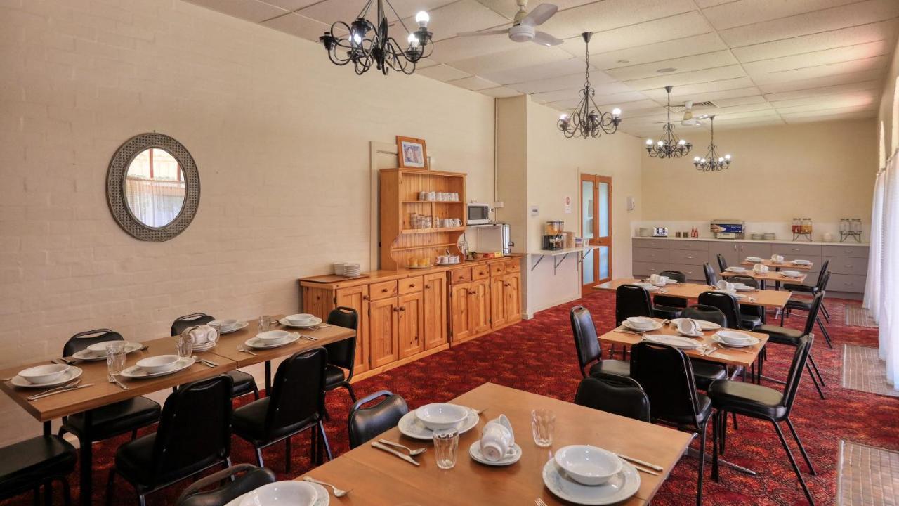 Bishops Lodge Narrandera Exterior foto