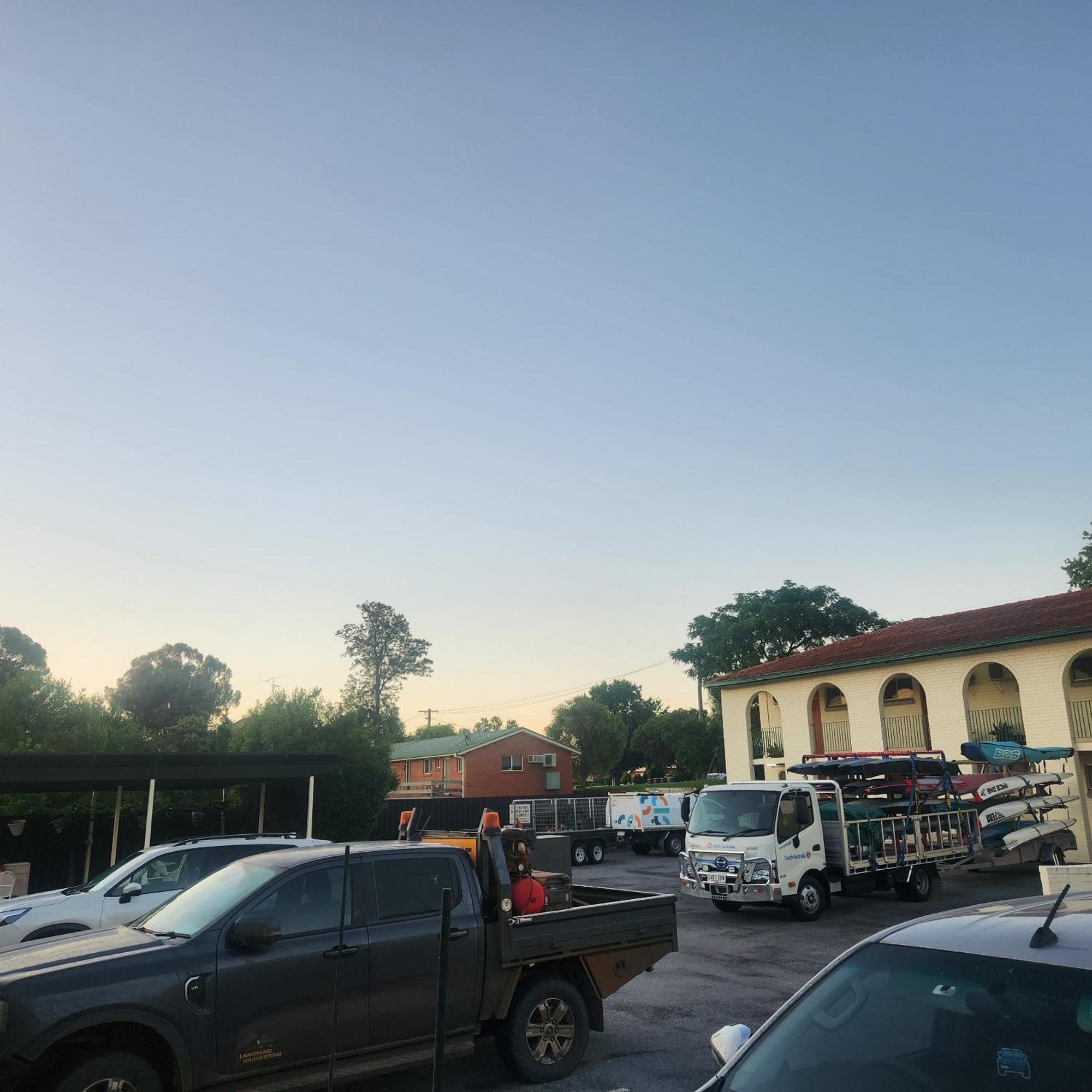 Bishops Lodge Narrandera Exterior foto